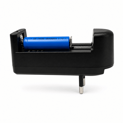 Mini svítilna Black Airsoft CREE s dobíjecí baterií a nabíječkou