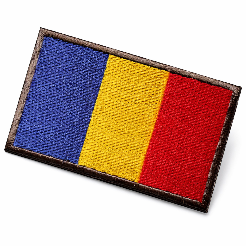 Hímzett tépőzáras felvarró 5x8 cm - román zászló
