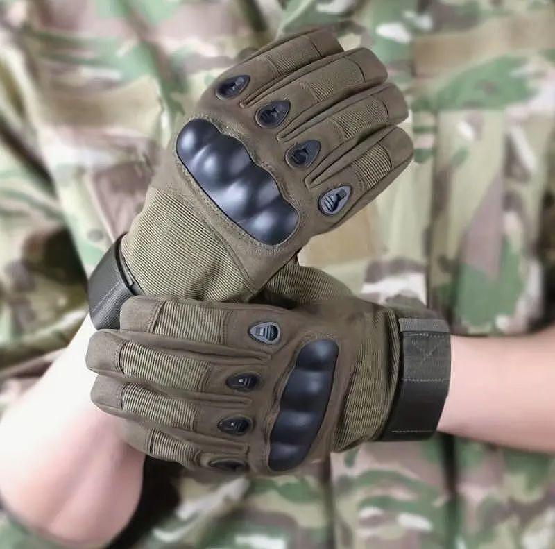 Taktische Handschuhe mit Protektoren